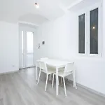 Modern Apartment 350M From Piazza Vittorio