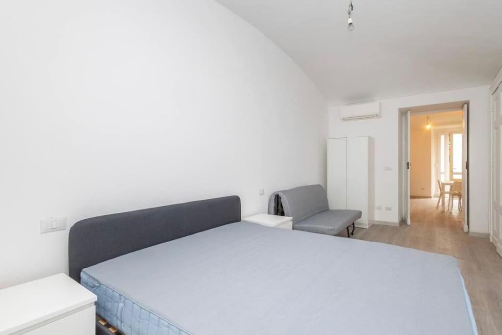 Modern 350m From Piazza Vittorio Apartment